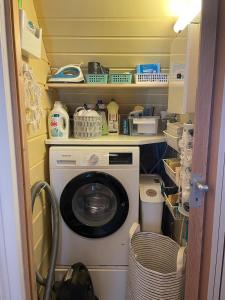 Cabin and outdoor hot tub in Levi