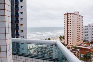 Apartamento na Praia Grande Sp, Caiçara 50 metros da praia