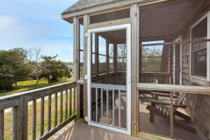 8608 - The Buccaneer at Lookout Station