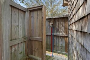 8608 - The Buccaneer at Lookout Station