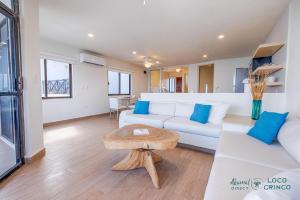 Luna Azul 8: Beachfront Paradise in Akumal