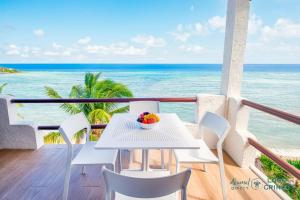 Luna Azul 8: Beachfront Paradise in Akumal - Ubytování bez kategorie ve městě Akumal
