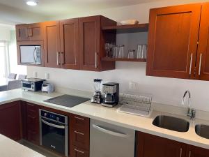 FRENTE AL MAR A PIE DE PLAYA CON ALBERCA yJACUZZY