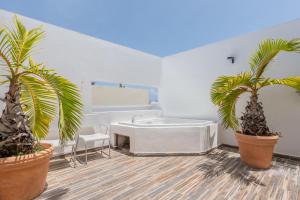 The Amber Getaway at Sabbia D403