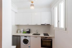 Athens Plaka Acropolis Suites