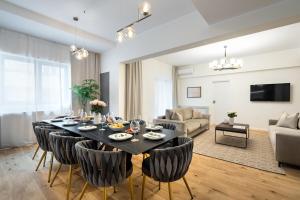 Spectacular Terrace Sunny 5BR 3BA - Top Location