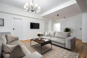 Spectacular Terrace Sunny 5BR 3BA - Top Location