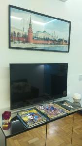 Copacabana near the beach and the subway 2 couples