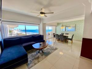 FRENTE AL MAR A PIE DE PLAYA CON ALBERCA yJACUZZY