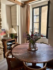 Maisons de vacances Charming Provencal Retreat with a Lush Private Courtyard : photos des chambres