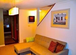 The StayTogether 6 Beds Sleeps 10