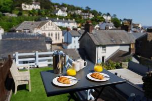 Charming Seaside Fishermans Cottage Sleeps two