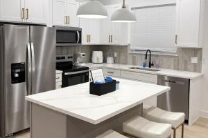 Dejs Modern Retreat Houston TX