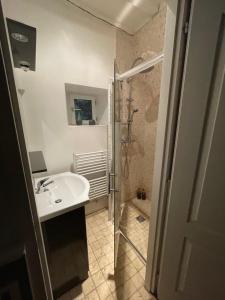 Maisons d'hotes Chambres d-hotes a louer Le Mans Circuit 24H : Chambre Double