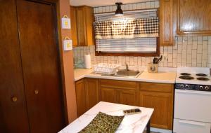 Gather Here 9BR, 5BA Group