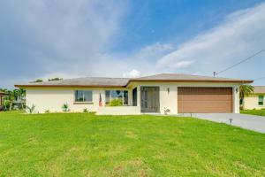 Swim, Golf and Explore Pet-Friendly Cape Coral Home