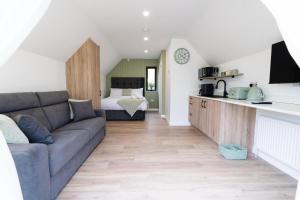 The Village at The Rocks - Luxury Glamping Resort