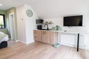 The Village at The Rocks - Luxury Glamping Resort
