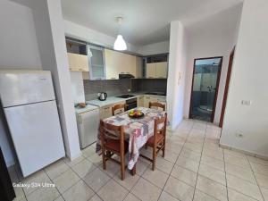 Seaside Apartment partial seaview