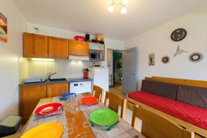 Appartements Au bon endroit N3 - Appartement 2 pieces 5/7 personnes - proche pistes - Belle vue montagne : photos des chambres