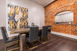 The Zulu - New Orleans Luxury Rentals