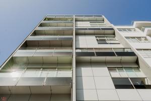Elegant 3BR Balcony Oasis in Miraflores