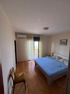 Sea-view apartment