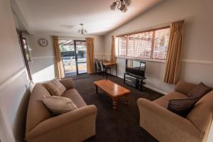 Alpine Springs Motel