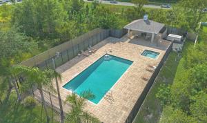 Magical 3BR Luxury Condo - 15 Mins to Disney