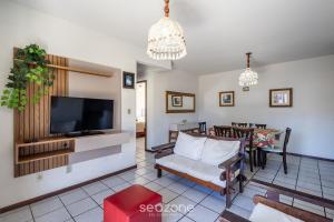 Apto 2Q 180m da praia c Churrasq. Garagem ERU032