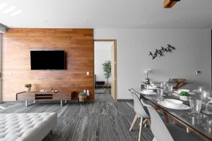 4BR. apartament near the beach