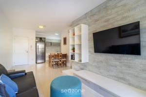 Apto c Churrasqueira em Cond. c Piscina BRI0102