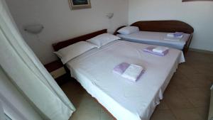 Apartments with parking space Sevid, Trogir - 16111