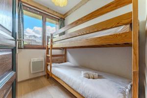 Cozy Alpine Chalet-Style Apartment with Ski-In Access & Parking - Val Thorens