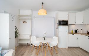 Oceanview, beachfront 15 min from Malaga downtown