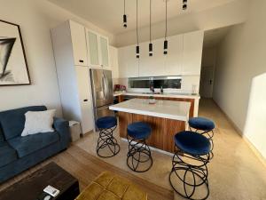 Coastal Chic at Misiones Arch & Sea View