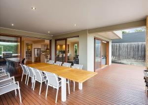 Stunning Home Alfresco Entertainment Jacuzzi