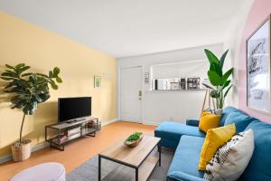 Cozy Country Legends Apt, Music Row Retreat