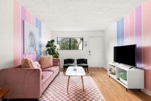 Enchanted In Nashville, Swiftie Sanctuary Unit 5