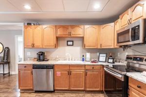 Cozy Country Poolside Getaway, 2BR, Near ATL