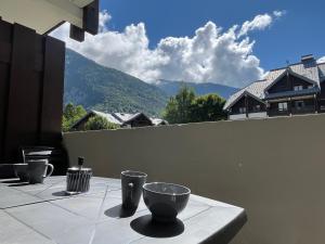 Studio rénové au centre village avec balcon - FR-1-624-180
