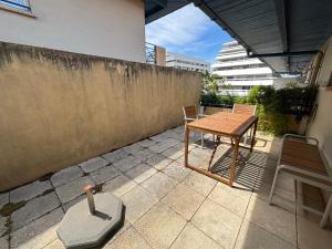 Appartements T3 calme et securise avec terrasse - FR-1-239-1141 : photos des chambres