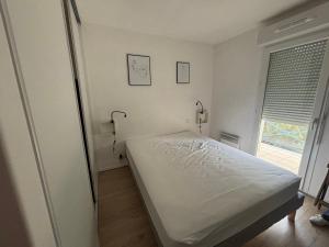 T3 calme et sécurisé avec terrasse - FR-1-239-1141