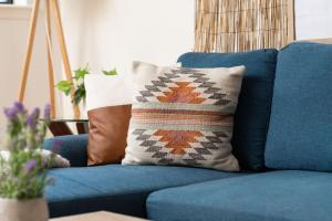 Dollys Dreamhouse, Mean Girls Retreat Unit 8