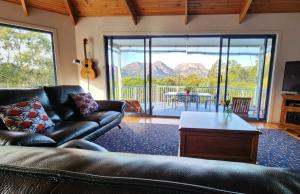 Forest Edge - Breathtaking Views of the Hazards