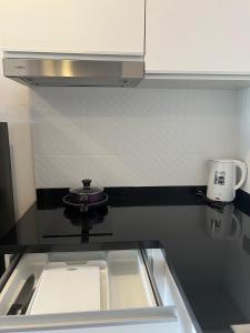 Trendy 1-Bedroom Apartment Near Nimman #A701