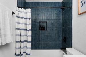 MCM Condo Near Downtown SoCo Pet Friendly