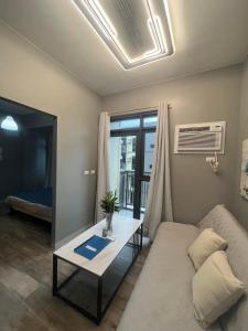 Gentry Manor High Floor Family Suite balcony View WiFi Netflix 17S