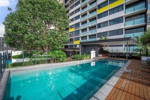 13H Friendly Pool Gym Central location Abnb-Style 1 BR Apt
