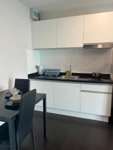Trendy 1-Bedroom Apartment Near Nimman #A502
